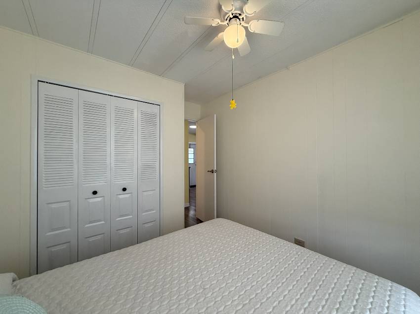390 Peppertree Ln a Ellenton, FL Mobile or Manufactured Home for Sale